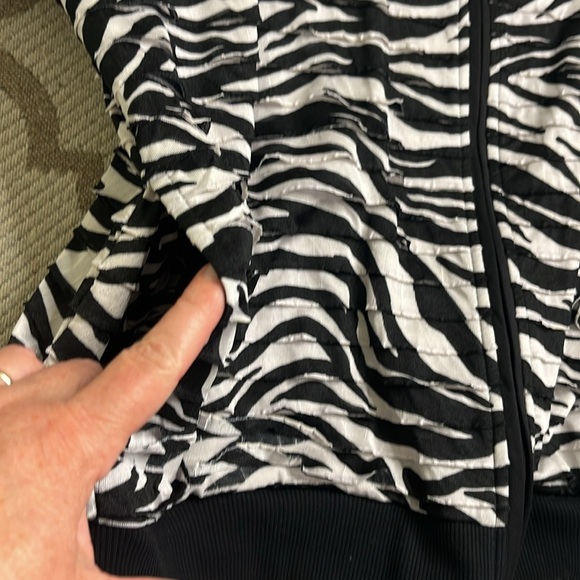 Alfred Dunner Upper East Side Zebra Print Bomber zip up Jacket - Picture 11 of 14
